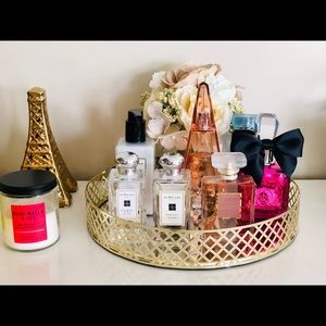 Meet your Posher, Nory